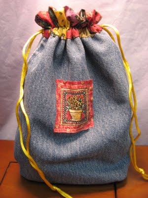 bolsa feita de perna de calça jeans