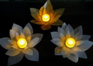 Porta-velas com material reaproveitado pode ser lindo e requintado (Foto: blissbloomblog.com)