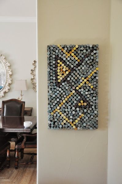 Esta ideia criativa de decoração com rolhas de vinho pode ter o motivo que você desejar (Foto: livingwithpunks.com) 