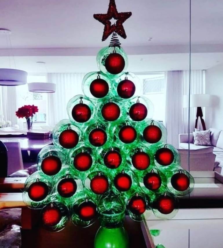 Árvore de Natal reciclada garrafa