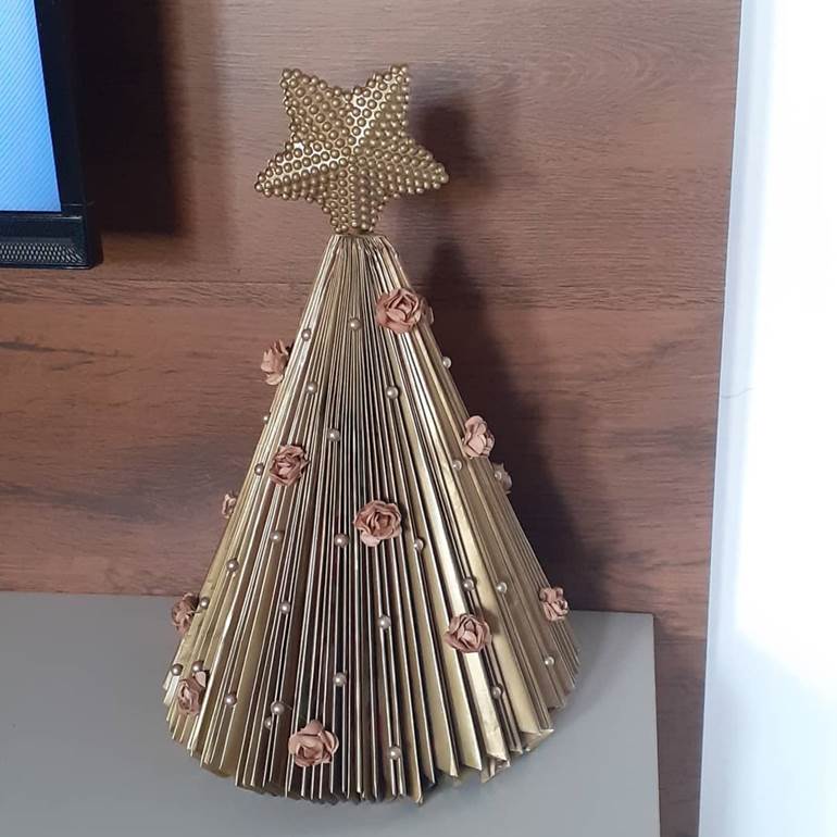 Árvore de Natal reciclada papel