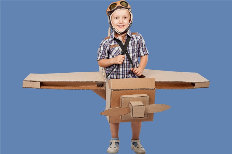 como fazer avião de papelão